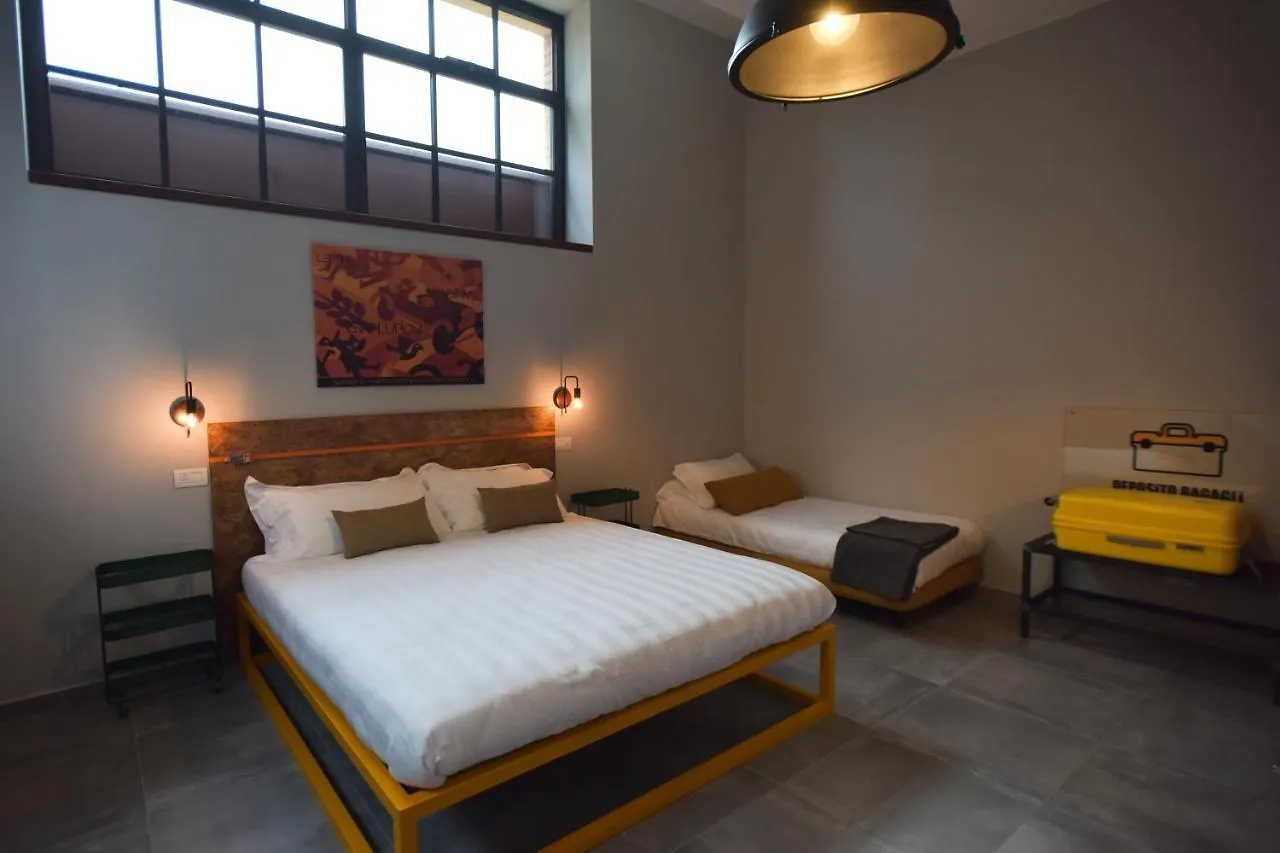 Garage47 Storica Officina Meccanica Loft B&B In Pienza Bed and breakfast